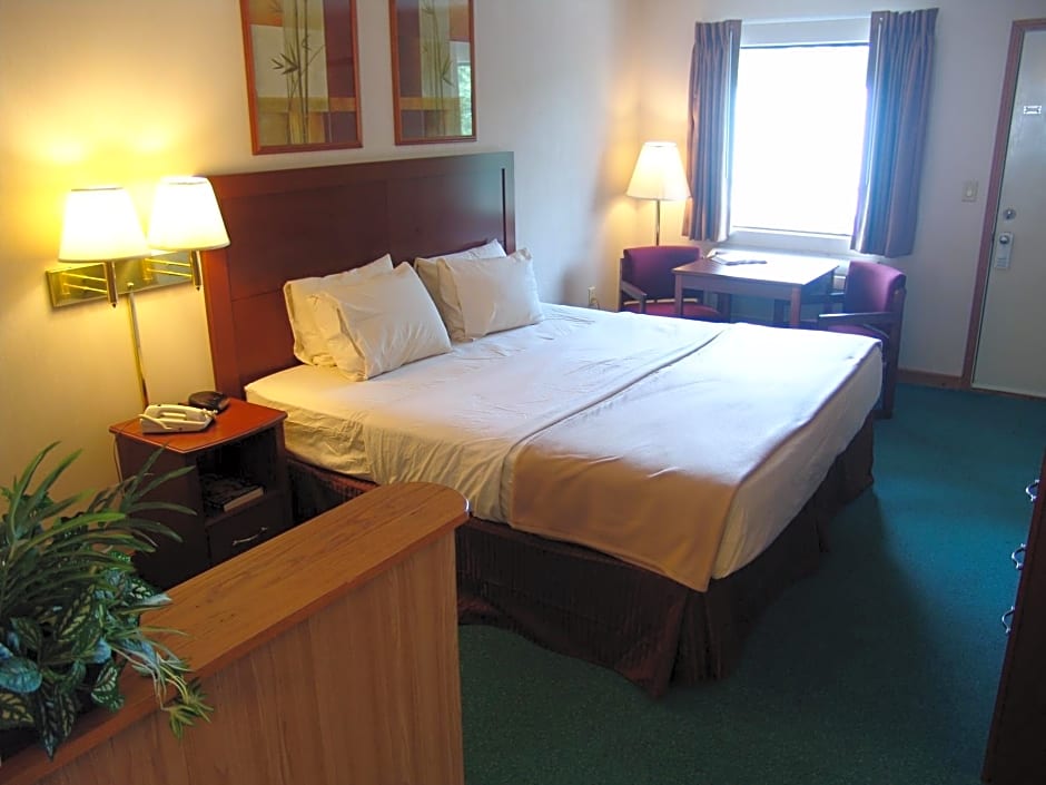 Super 8 by Wyndham Branson - Shepherd of the Hills Exwy
