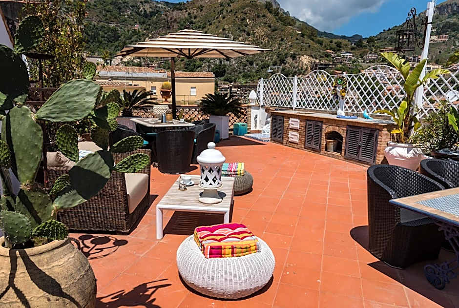 Casa Aricò & Shatulle Suites