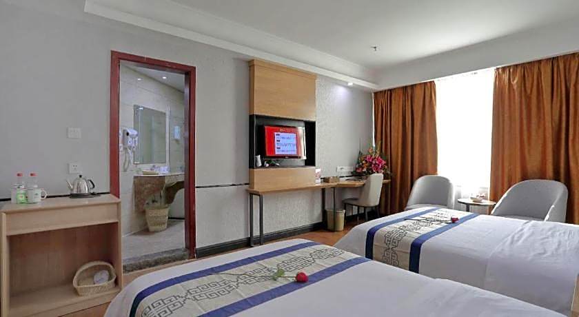 GreenTree Inn Jieyang North Linjiang Road Express Hotel