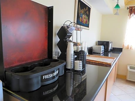 2 Queen Beds Accessible Non-Smoking