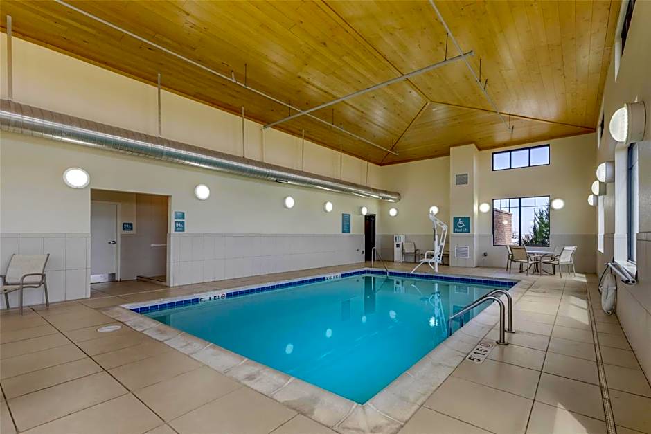 Best Western Plus Hudson Hotel & Suites