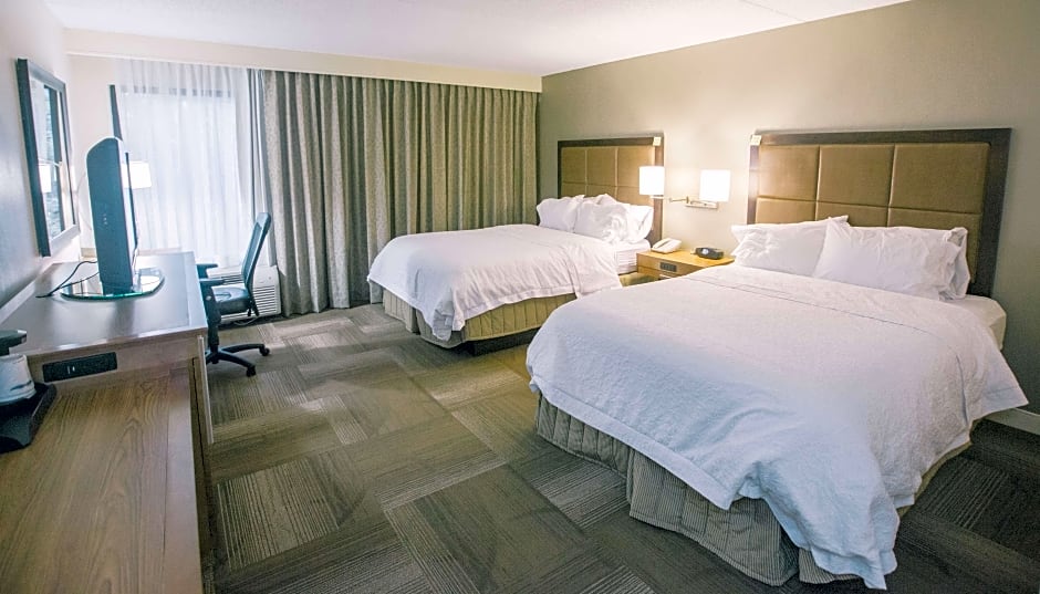 Photo 1 of 12 of 2 Double Beds, Mobility Accessible, Bathtub