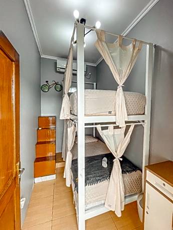 Twin Room with Private Bathroom