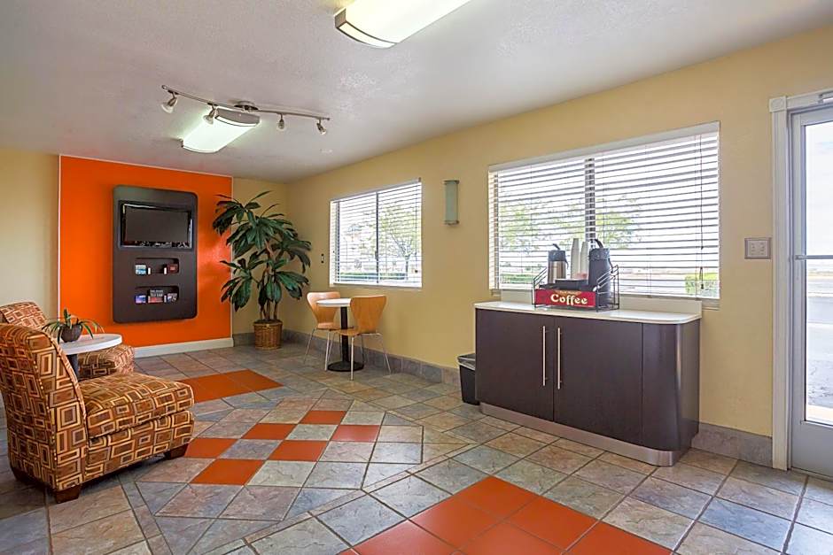 Motel 6-Holbrook, AZ
