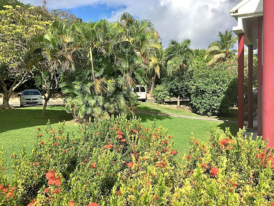 Résidence Le Vallon Guadeloupe Parc Piscine Appartements & Studios