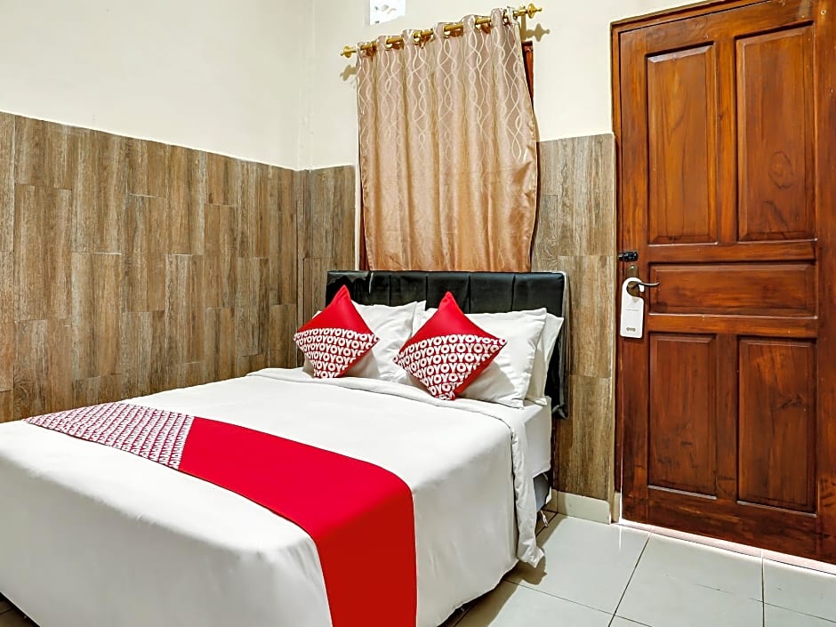 OYO 90908 Handika Jaya Mm