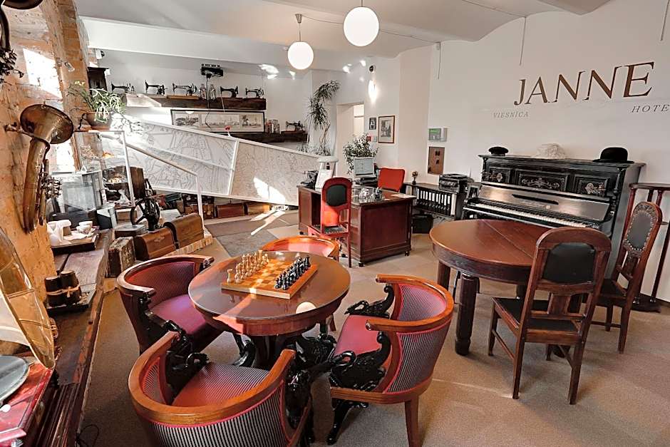 Janne Hotel with Self Check-in