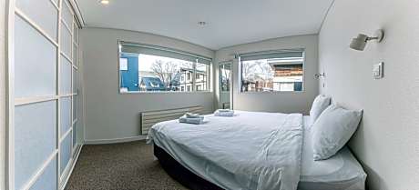 Five-Bedroom Townhouse