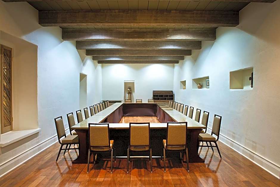 Hilton Santa Fe Historic Plaza