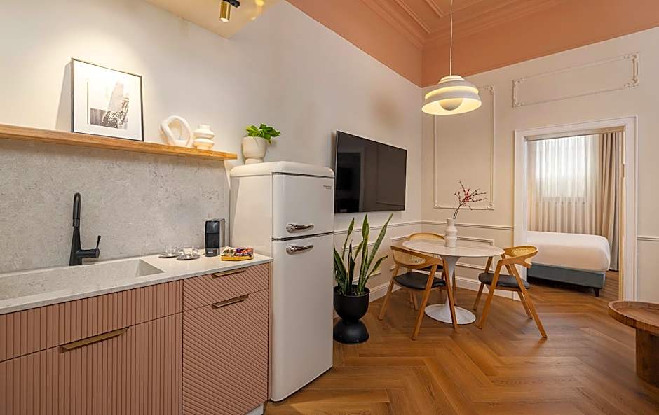 Villa Albi - Machne Yehuda Hotel