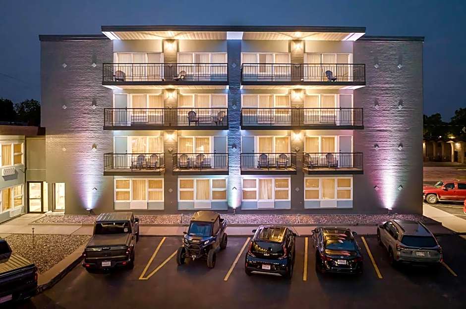 Clarion Pointe Rhinelander Downtown