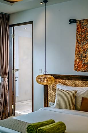 Three-Bedroom Luxury Pool Villa Paddy View