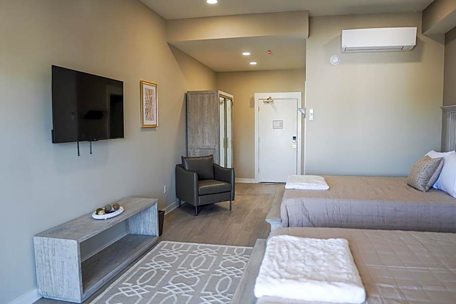 Hotel Whiskey in Pascagoula