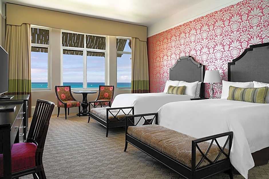 Photo 1 of 6 of Deluxe Larger 1 King Bed Guestroom