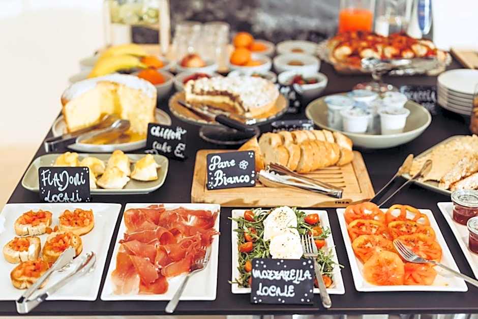 Marina Gardens Boutique&Suites