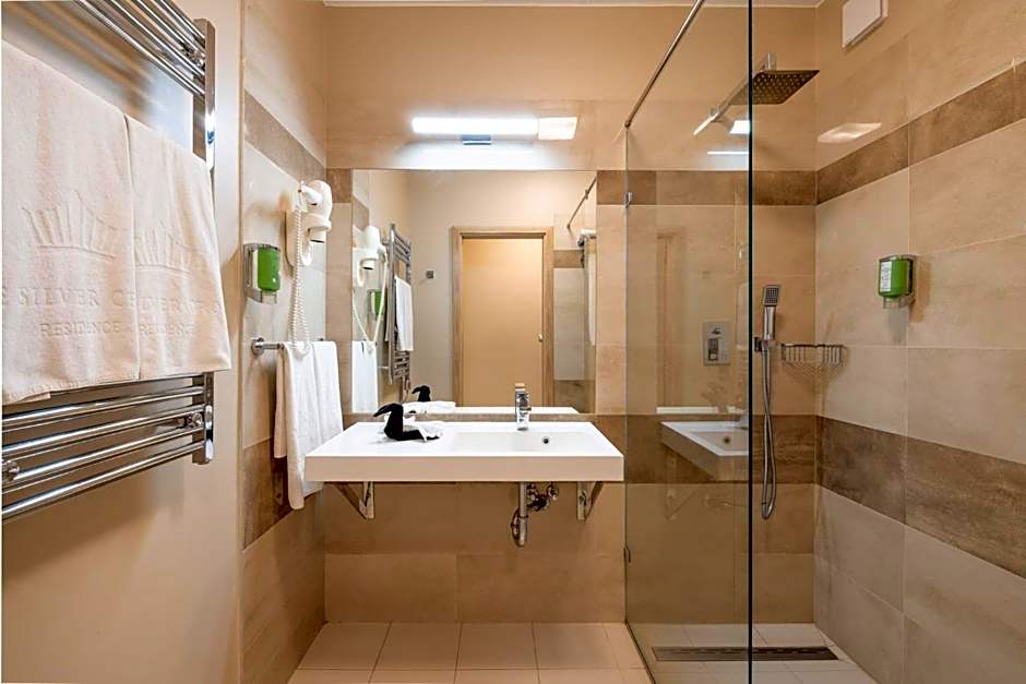 Silver Crown Hotel & Residence, Palace Quarter