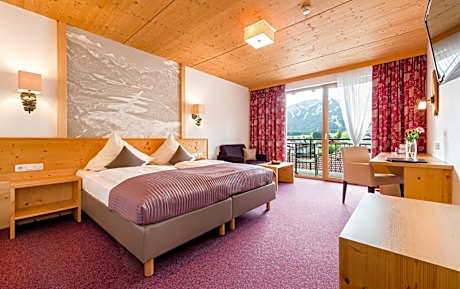 Superior Double Room with Mountain View