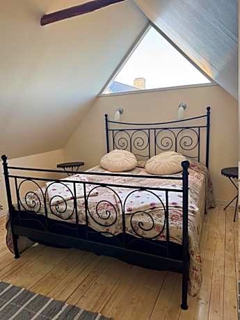 One-bedroom Loft Apartment