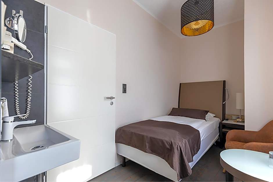 Hotel Garni " Am Domplatz"