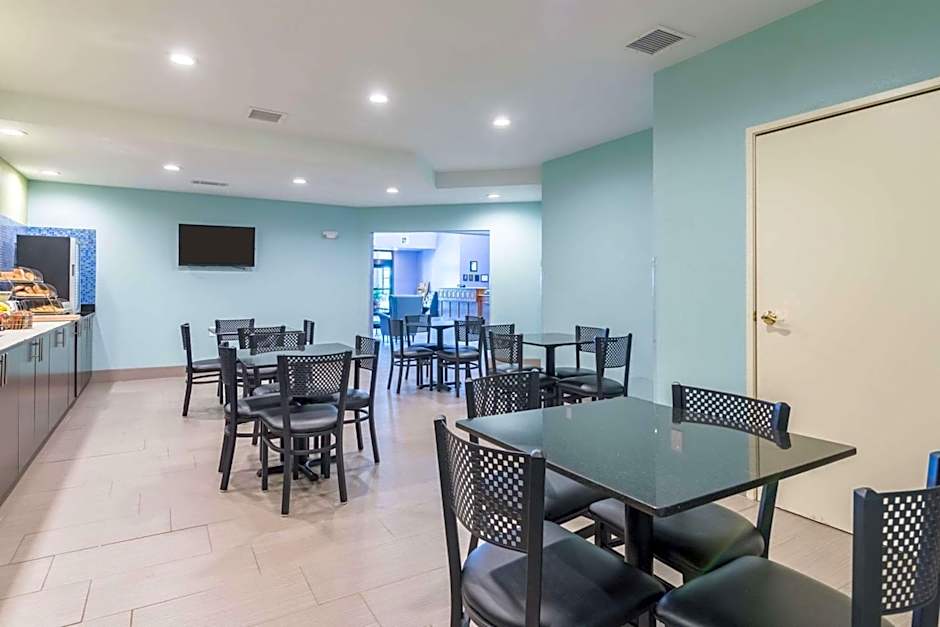 Quality Inn & Suites Alma - Fort Smith Northeast
