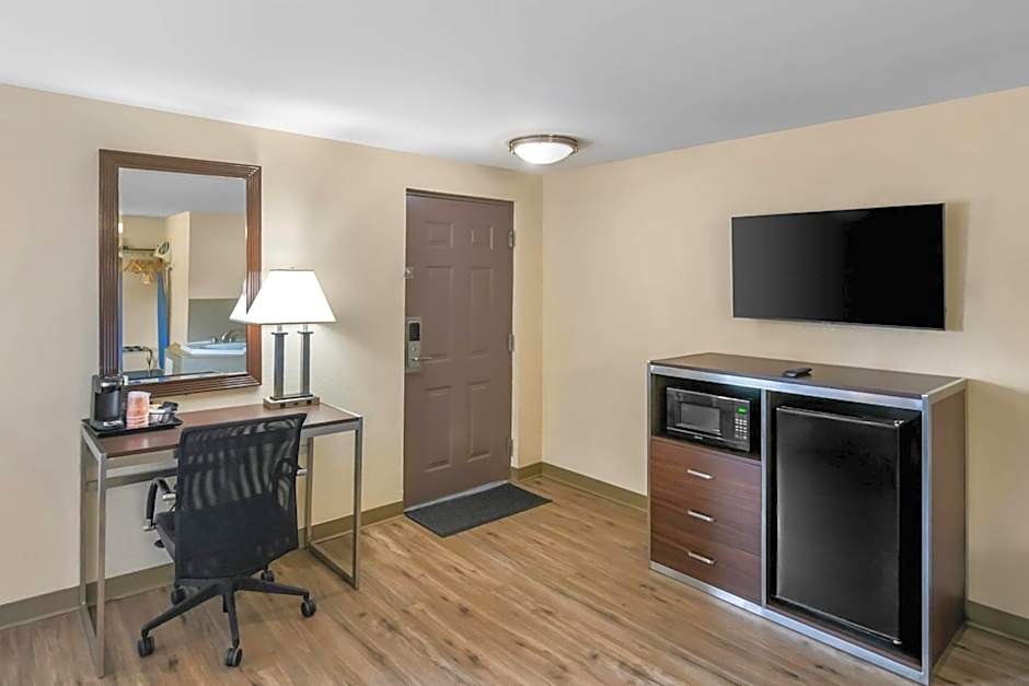 Quality Inn Waterbury East