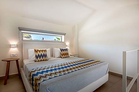 Executive Loft Suite with Pool View/ Sea View