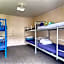 Beachcomber Lodge & Backpacker