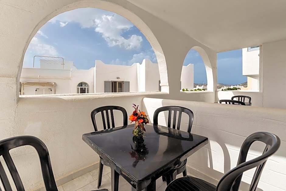 Stratos Apartments & Studios