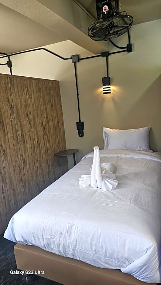 Central Guesthouse Chiang Rai - Bread & Breakfast