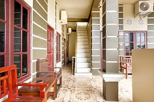 OYO 3044 Adelia Residence