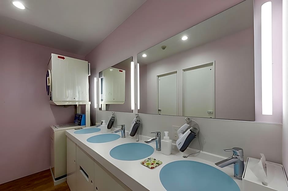 plat hostel keikyu haneda home