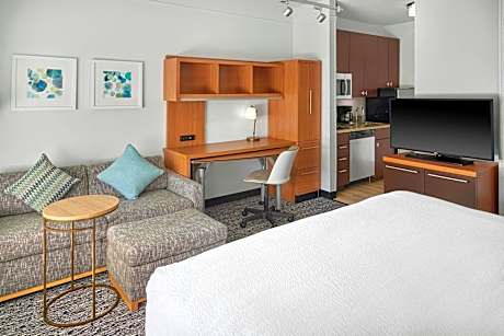 Studio, 1 King Bed with Sofa bed (1 King Bed and 1 Double Sofa Bed)