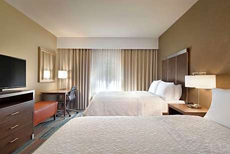 2 Queen Beds Nonsmoking