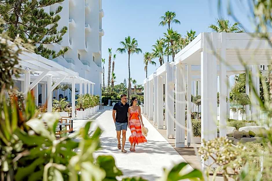 Golden Coast Beach Hotel