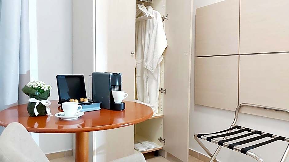 Akrogiali Exclusive Hotel (Adults Only)