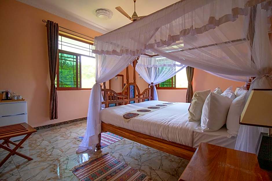 Sunny Palms Beach Bungalows