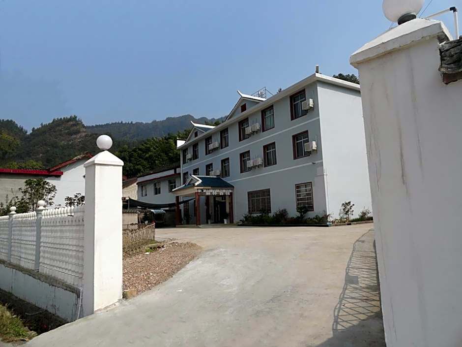 Zhangjiajie Forest Inn