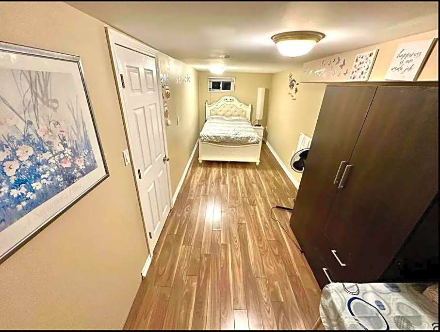 Private room with TVnetflix and free parking