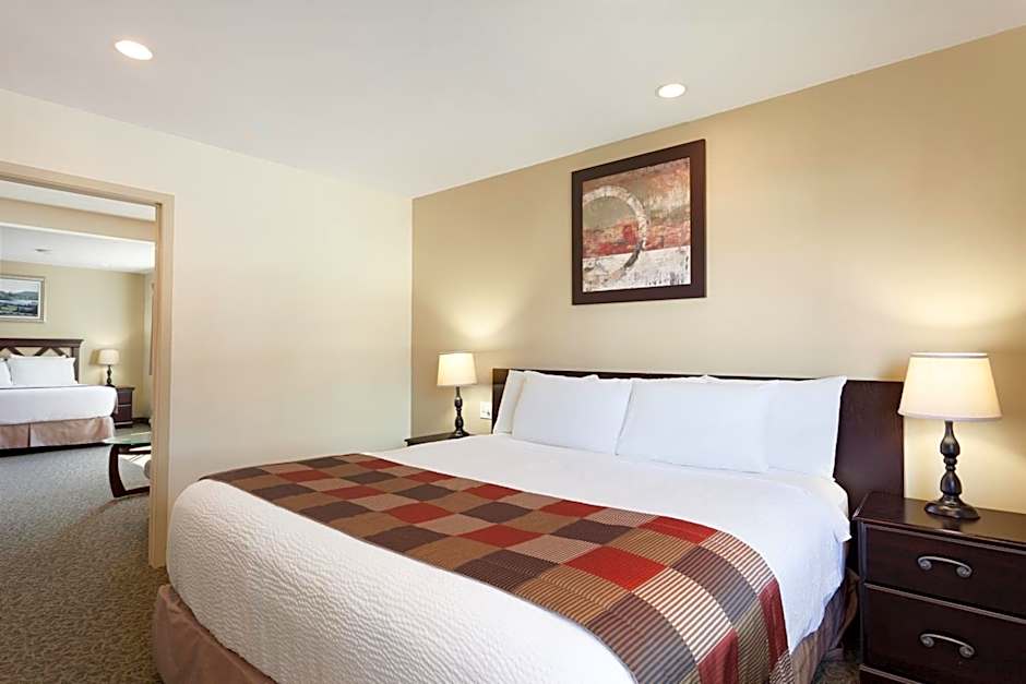 Days Inn by Wyndham Montreal East