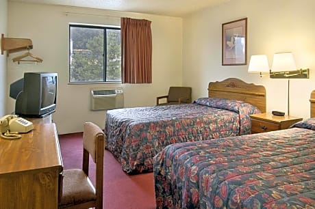 2 Double Beds Non-Smoking