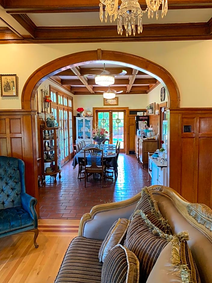 The Abriendo Inn