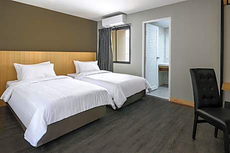 Twin Room with Bathroom