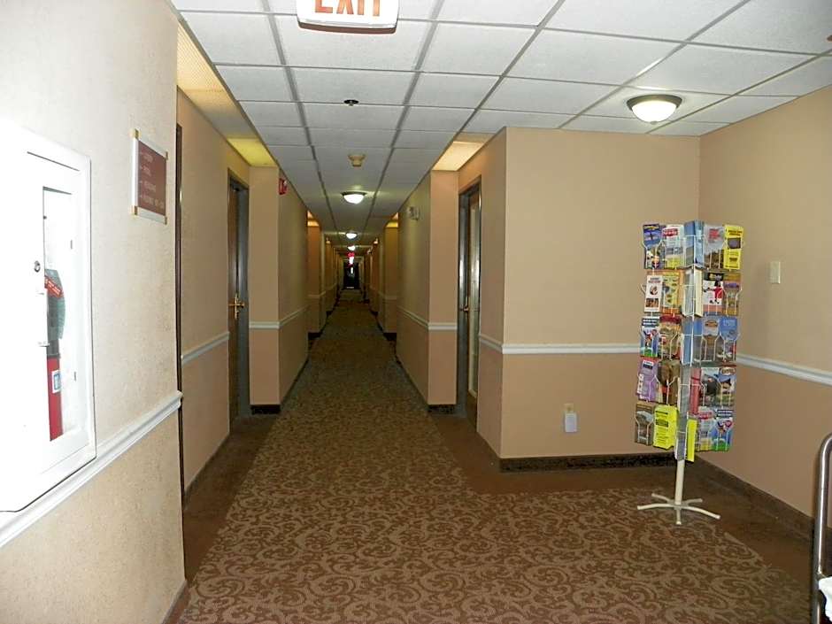 Royalton Inn & Suites Upper Sandusky