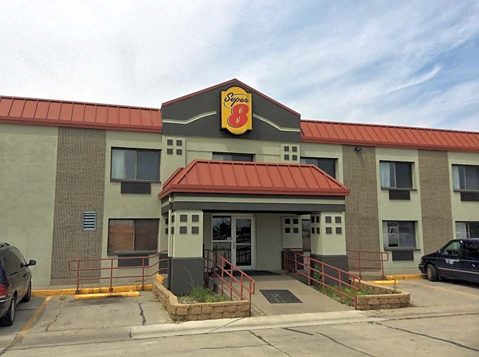 Super 8 by Wyndham Marshalltown