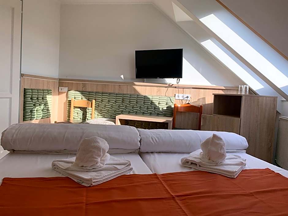 Várfal Wellness Panzió