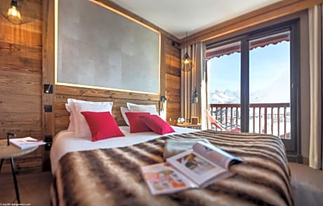 Triple Room (2 Adults + 1 Child)