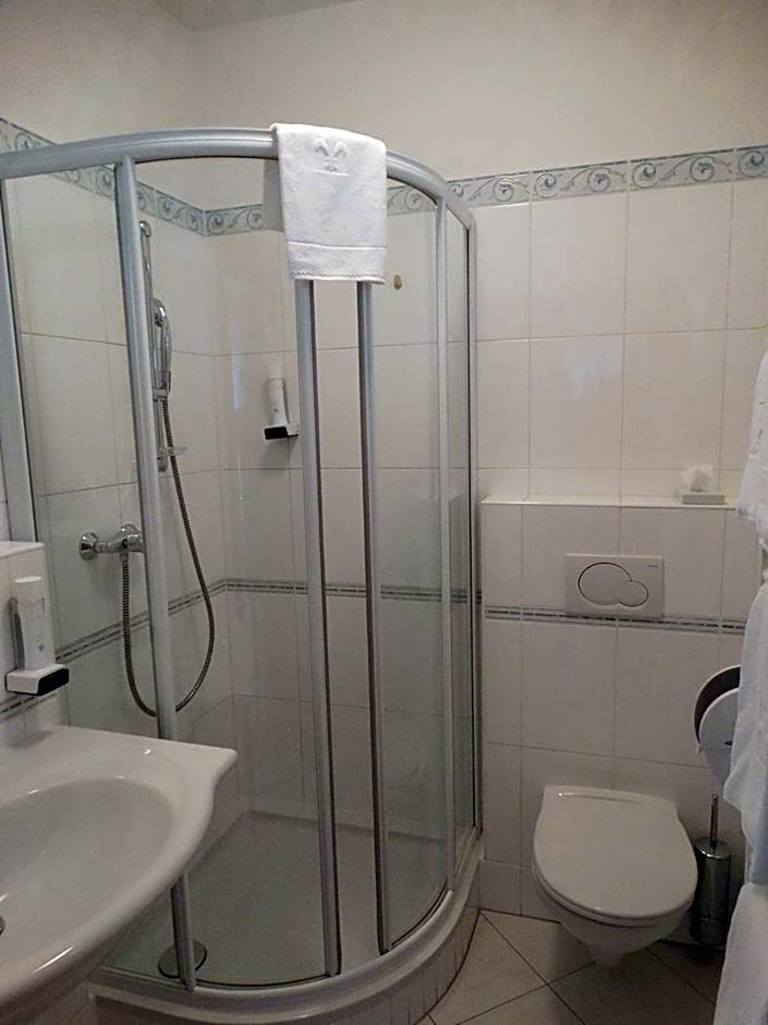 Hotel Locker & Legere