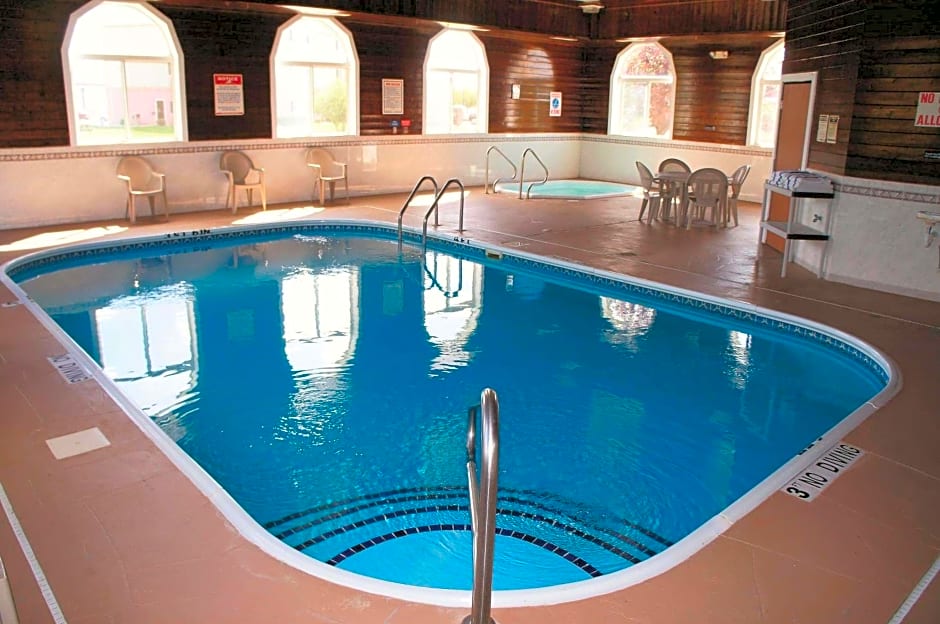 La Quinta Inn & Suites by Wyndham Peru Starved Rock St Park 