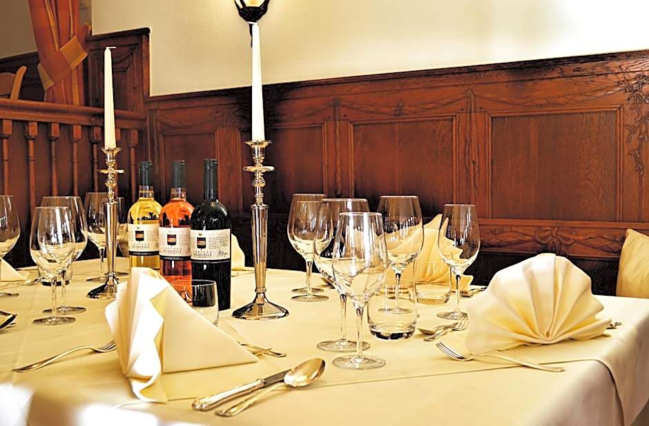 Horchem Hotel-Restaurant-Cafe-Bar