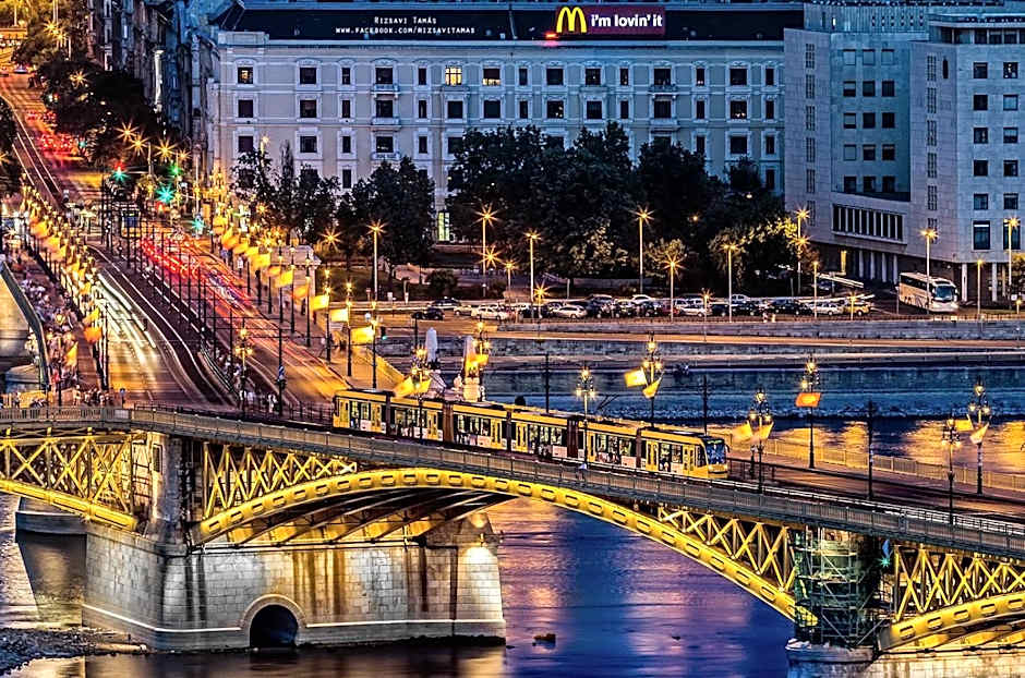 Bauhaus Astoria Hostel